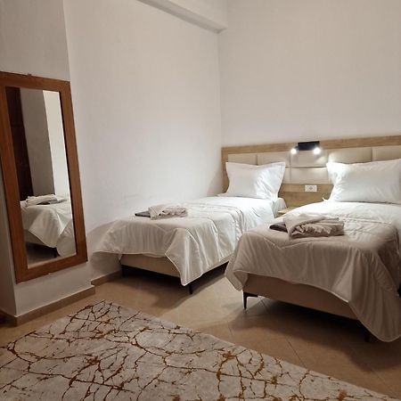 Apartment Antigona Gjirokaster Bagian luar foto