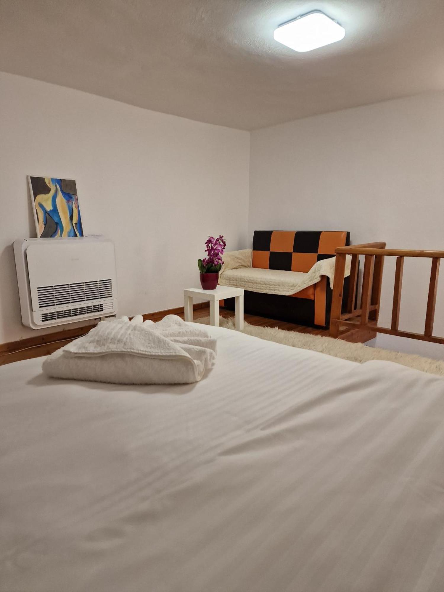 Apartment Antigona Gjirokaster Bagian luar foto
