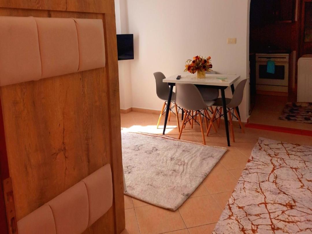 Apartment Antigona Gjirokaster Ruang foto